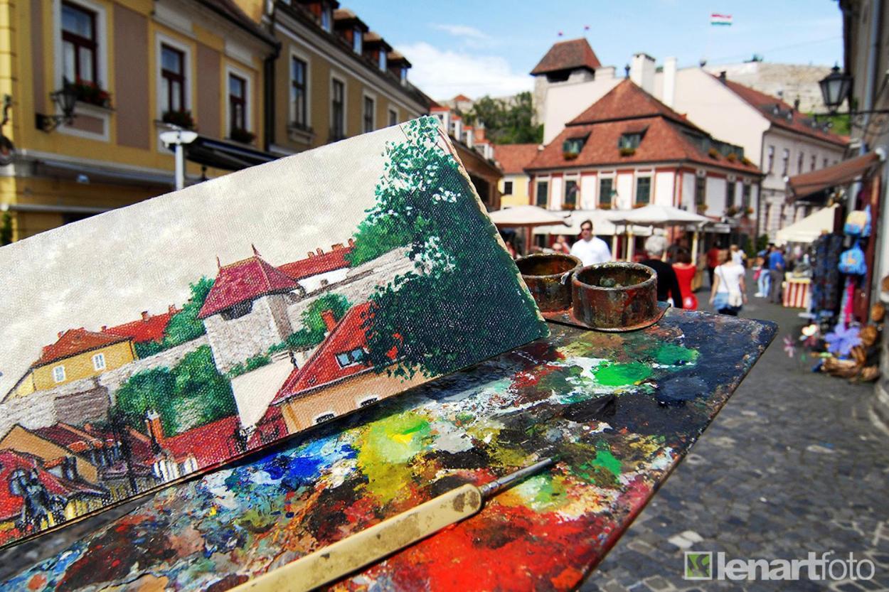Zóra Apartman Eger Zewnętrze zdjęcie